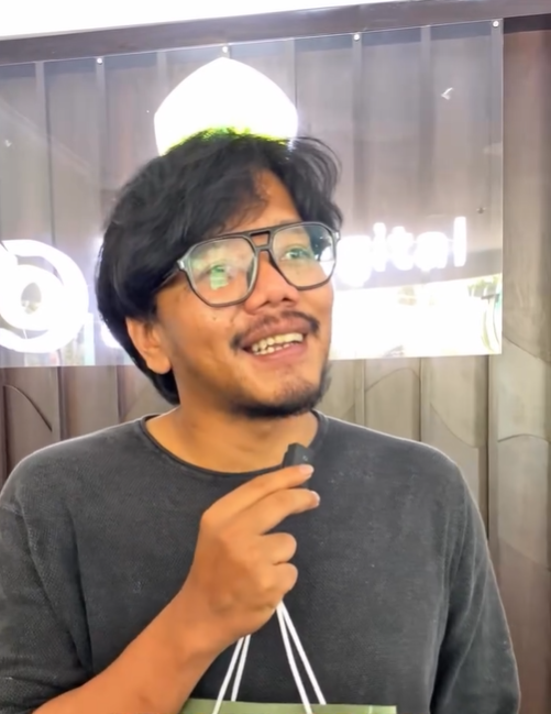 INTERVIEW NARASUMBER – FERRY IRWANDI